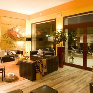 Hotel Corona